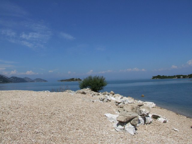 Скадарское озеро. Пляж Муричи